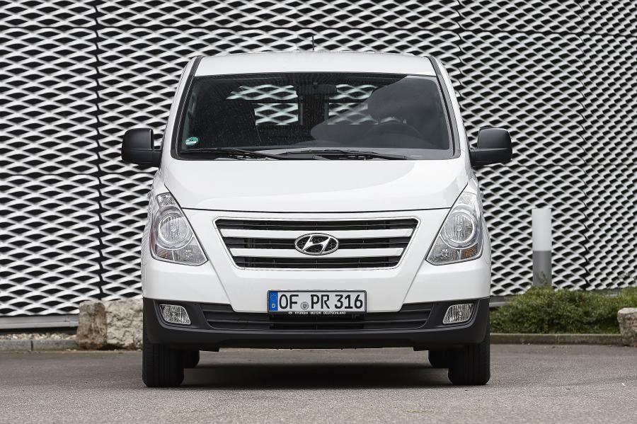  Hyundai H-1 Van (TQ) 2016 года  (фото 18 из 26)